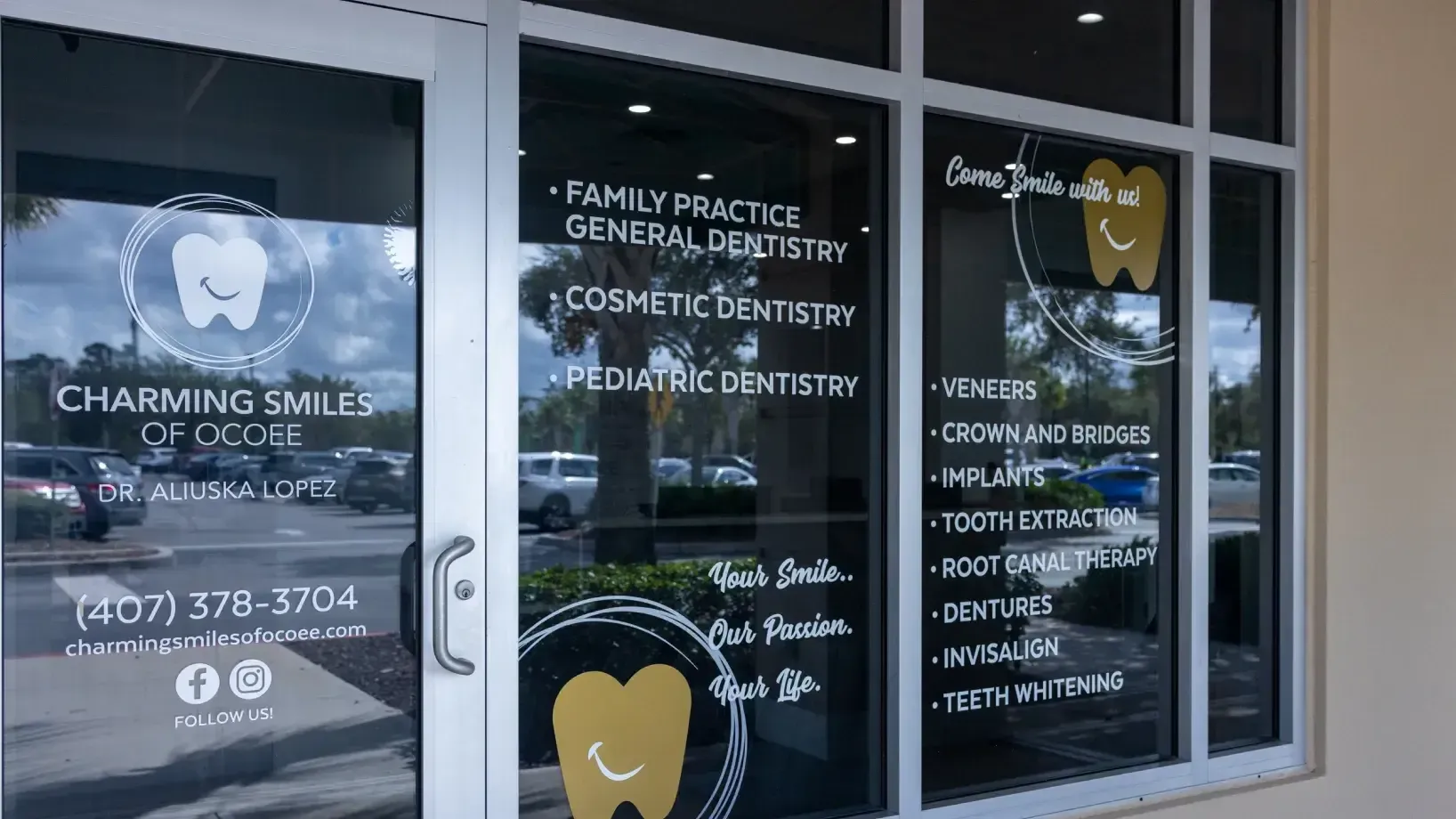 Patient treatment room with advanced dental technology